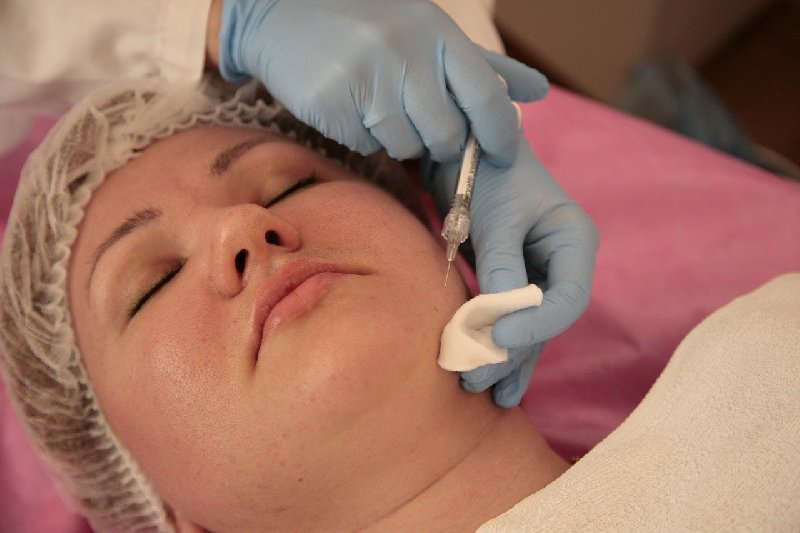 Dbanie o cerę u nastolatki