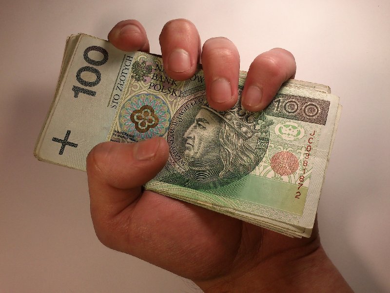 Oszczędzanie. Jak stopniowo wprowadzać dobre nawyki w życie?